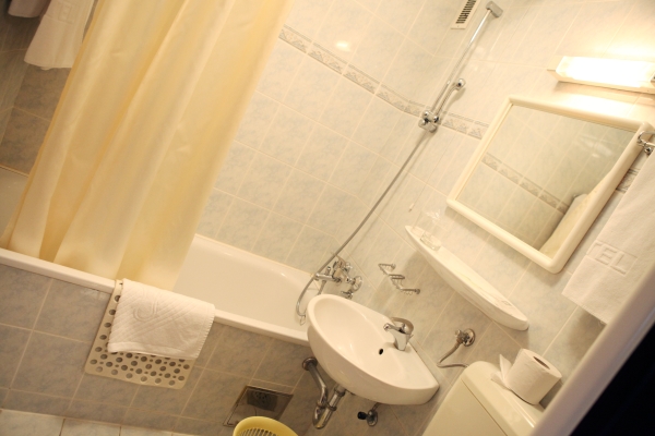 I Hotel